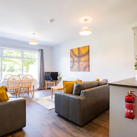 92 - Large 2 Bedroom * Galway