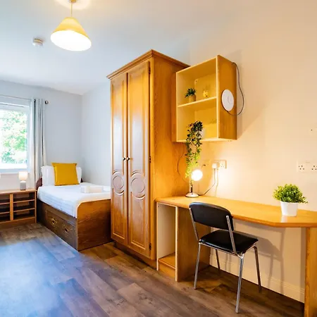 92 - Large 2 Bedroom Apartment Galway