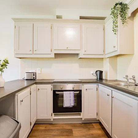 92 - Large 2 Bedroom Apartment Galway