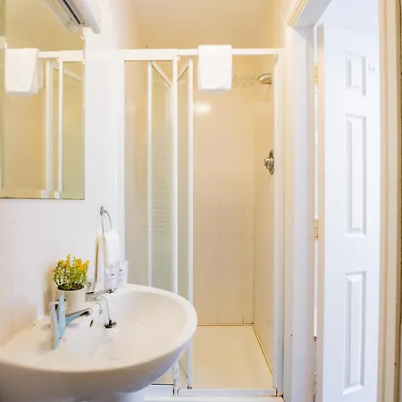 92 - Large 2 Bedroom Galway
